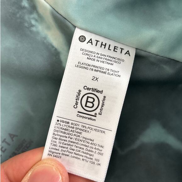 Athleta Women’s Plus 2X Elation 7/8 Printed Blue abstract Workout Leggings NWT - Picture 5 of 6